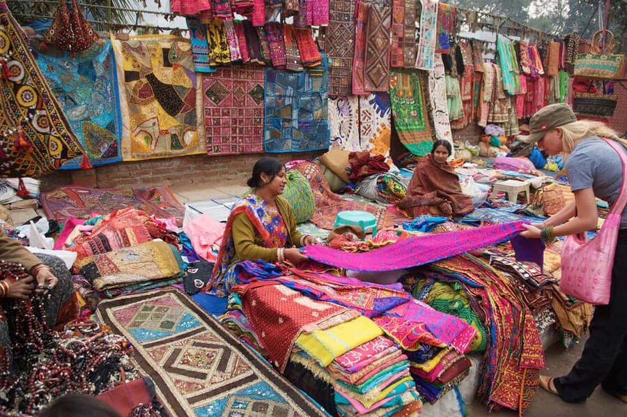 Delhi Markets: A Cultural Shopping Experience with an Expert - Matia Mahal near Jama Masjid