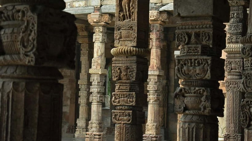 Delhi: New & Old Delhi Private Half or Full-Day Tour - Transport, timing, and the $19 value