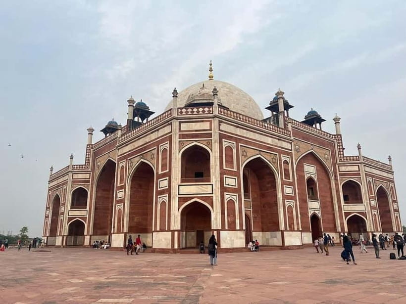 Delhi: Old and New Delhi Guided Full- or Half-Day Tour - Lotus Temple and the timing rule