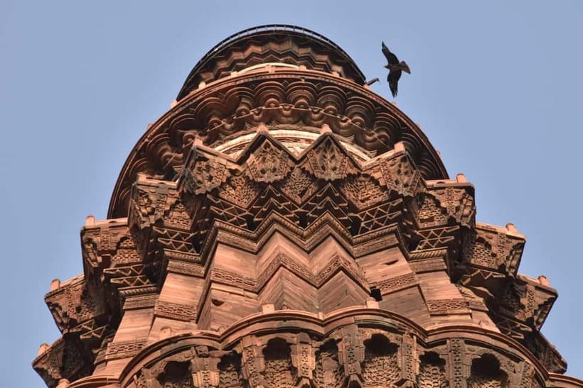 Delhi: Old and New Delhi Guided Full or Half-Day Tour - What the car and guide add