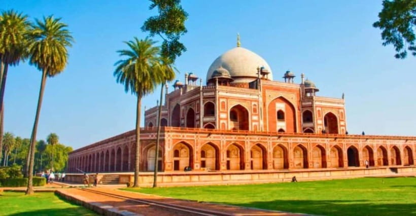 Delhi: Old and New Delhi Private City Tour by Car - Chandni Chowk by tuk-tuk