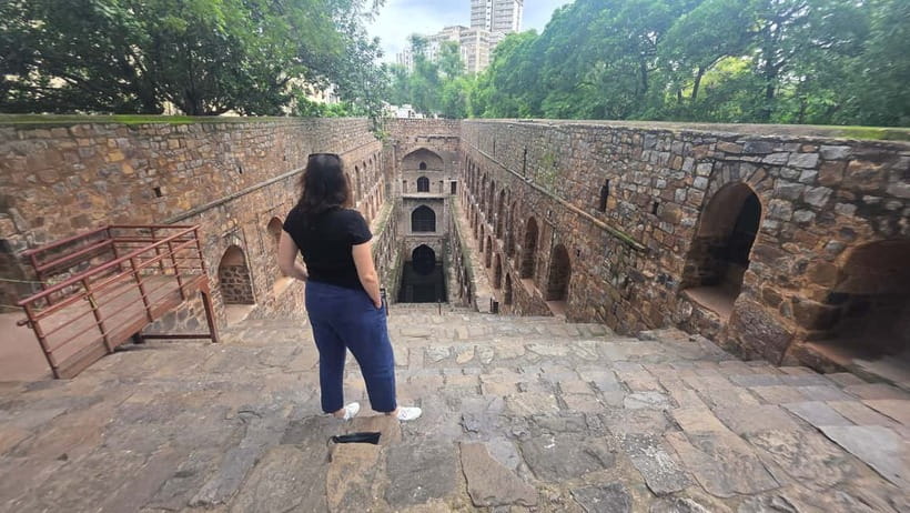 Delhi: Old And New Delhi Private Full Day & Half Day Tour - Five hours in a private car: what the pace feels like