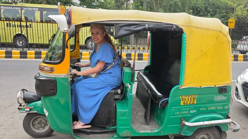 Delhi: Old And New Delhi Private Full Day & Half Day Tour - Lotus Temple and a quiet moment