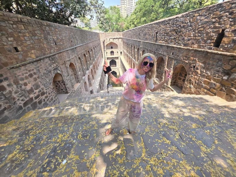 Delhi: Old And New Delhi Private Full Day & Half Day Tour - Red Fort from the road