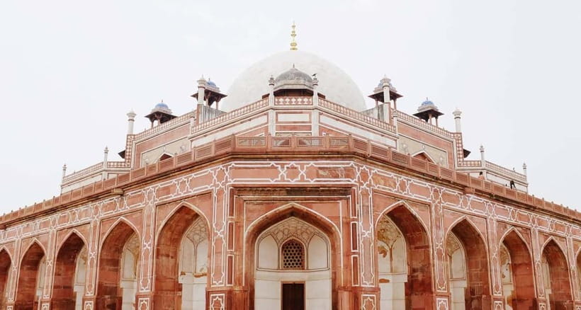 Delhi: Old and New Delhi Private Full or Half-Day Tour - The Red Fort from the outside