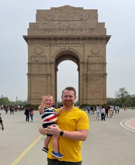 DELHI: Old And New Delhi Private Guided Tour With Entrances - Key points at a glance