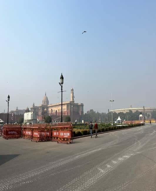 DELHI: Old And New Delhi Private Guided Tour With Entrances - Qutb Minar adds an older layer of Delhi