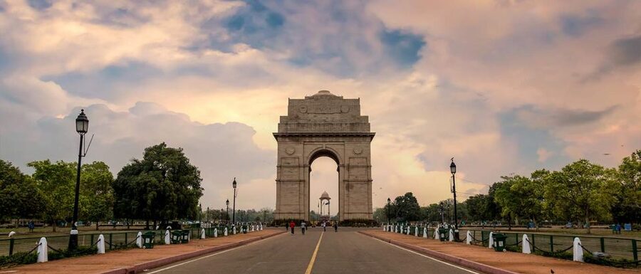 Delhi: Old and New Delhi Sightseeing Private Day Tour - Chandni Chowk and the rickshaw ride