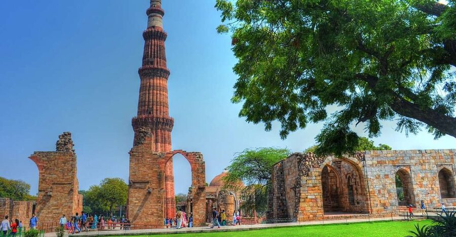 Delhi: Old and New Delhi Sightseeing Private Day Tour - Red Fort: Delhi’s Mughal starting point