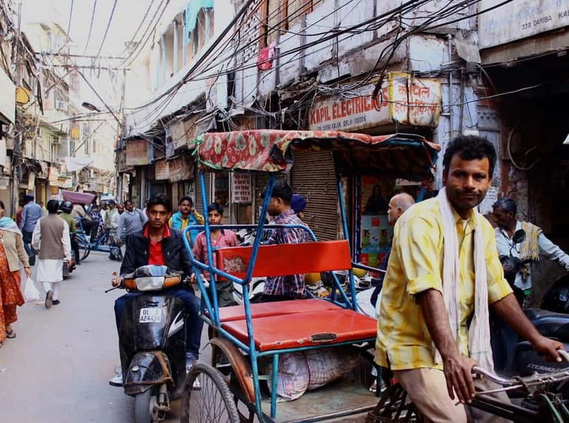 Delhi: Old Delhi and Chandni Chowk Tuk-Tuk Tour - The food stop is the heart of the experience