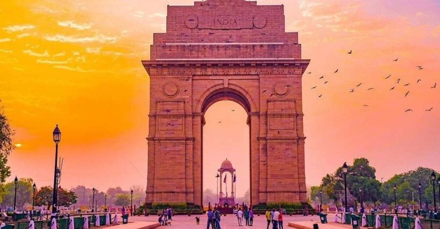 Delhi: Old Delhi City Tour with Tuk-Tuk Ride & Street Food - Starting at Jama Masjid
