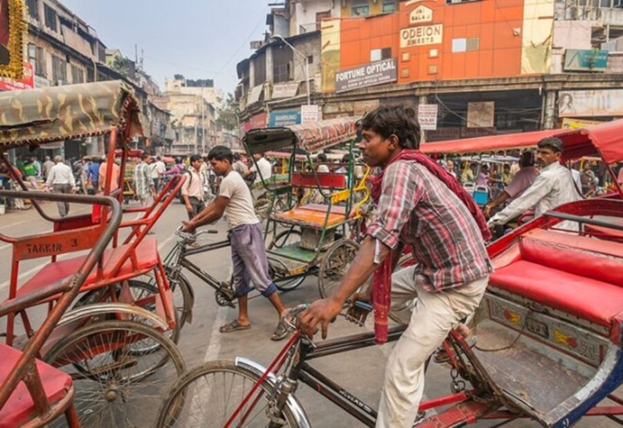Delhi: Old Delhi Highlighs Tuk Tuk Tour With Guide - Why Old Delhi works best from a tuk tuk