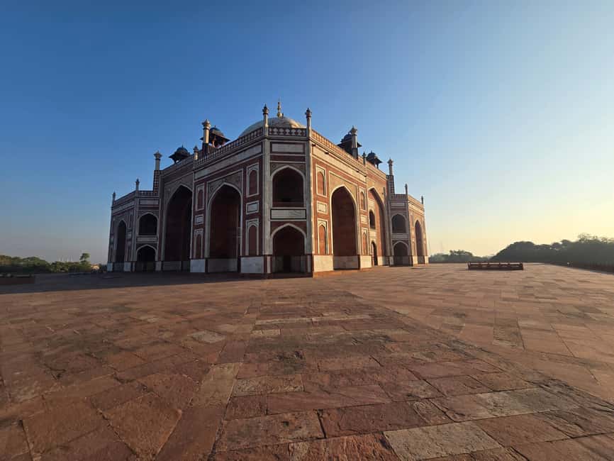 Delhi: Old Delhi & New Delhi Full & Half Day Private Tour - Red Fort and the transition to New Delhi