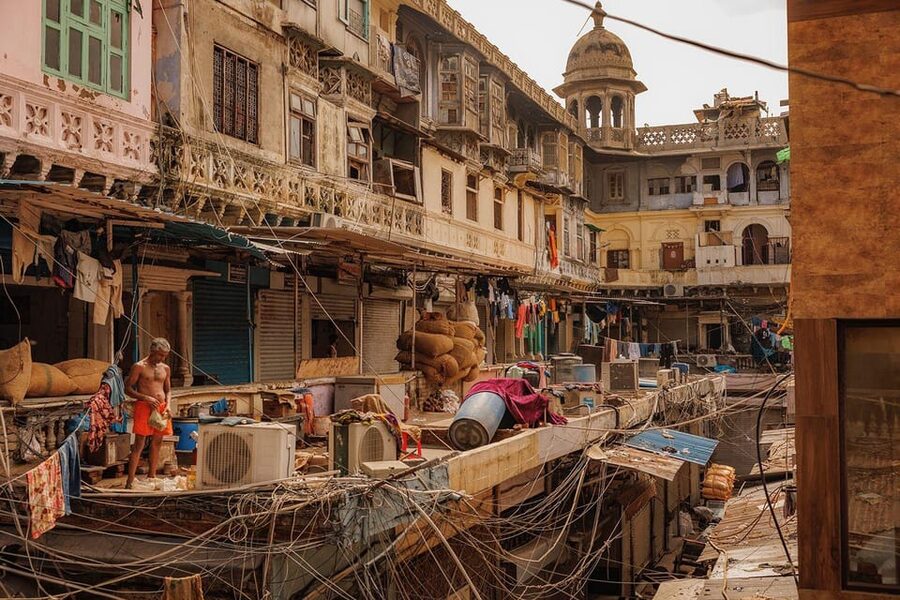 Delhi: Old Delhi's Street Food, Temples & Spice Market Tour - Sri Digambar Jain Lal Mandir and the rules inside