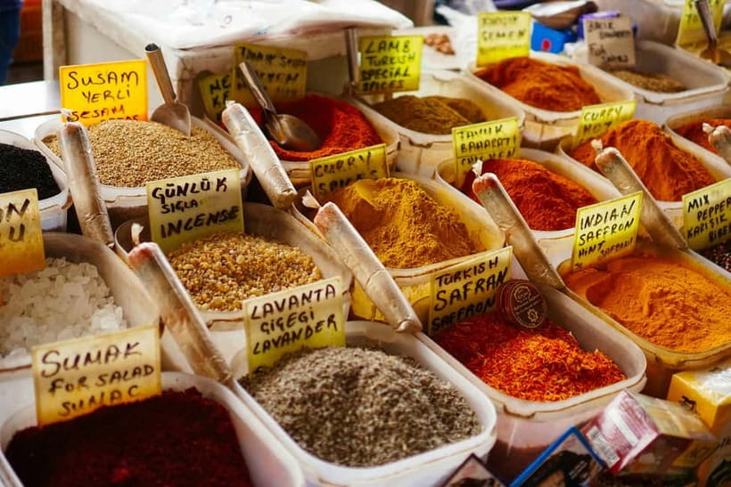 Delhi: Old Delhi Tour with Rickshaw Ride & Hotel Pickup - Lunch time and the later Delhi stops