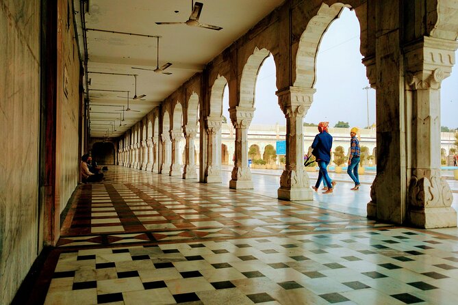 Delhi: Old & New Delhi Full or Half Day Tour - Two hours inside the Red Fort