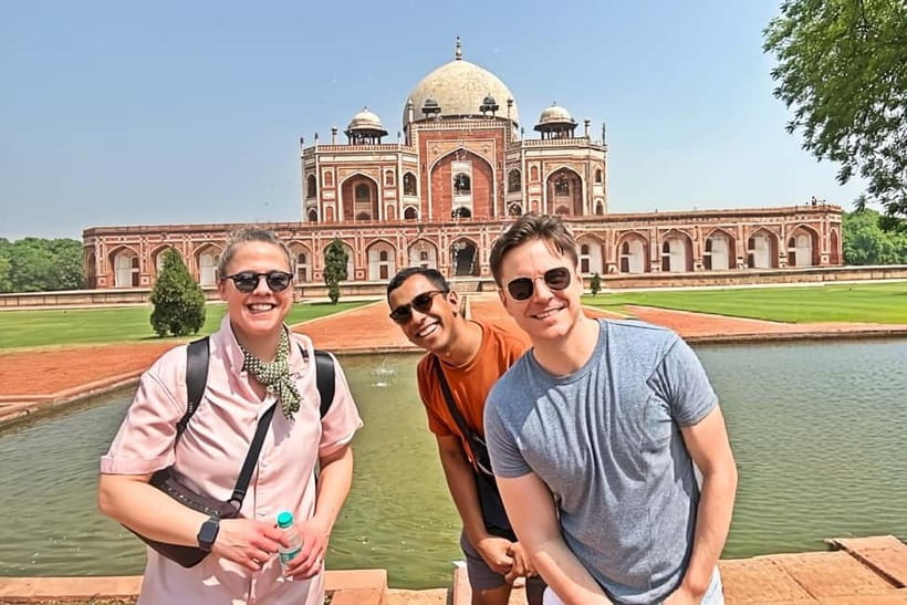 Delhi: Old & New Delhi Private Guided Full or Half-Day Tour - Chandni Chowk by foot and rickshaw