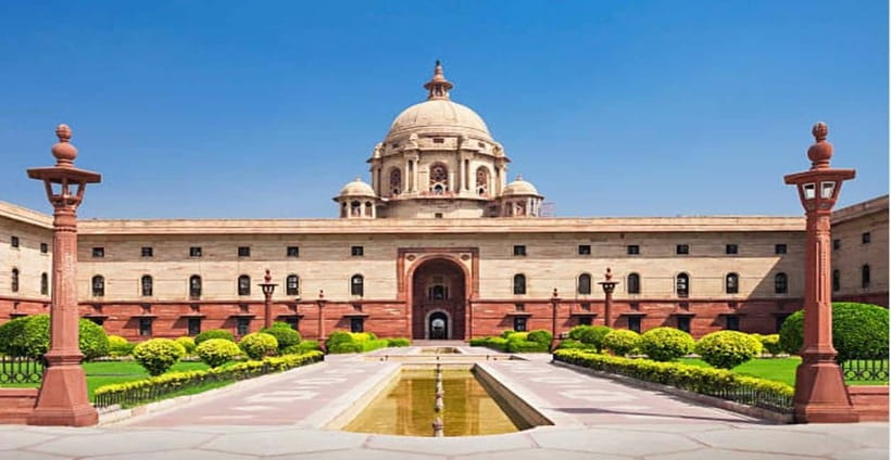 Delhi: Old & New Delhi Private Tour Full or Half-Day By Car - Lotus Temple and the limits of a free monument