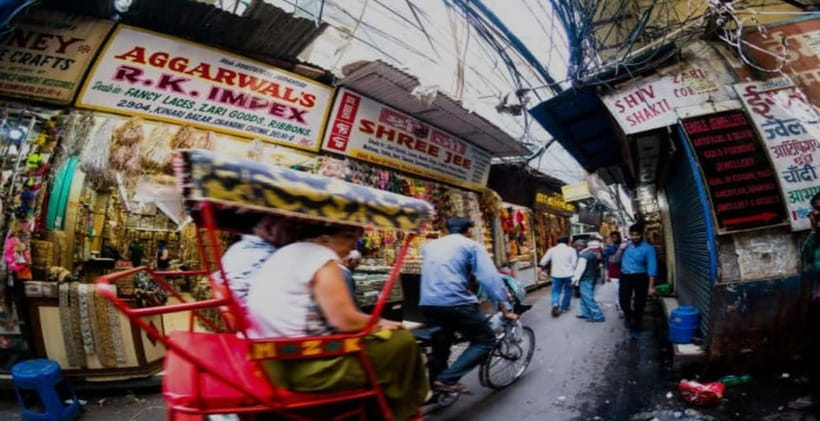 Delhi: Old & New Delhi Private Tour Full or Half-Day By Car - Red Fort from the outside