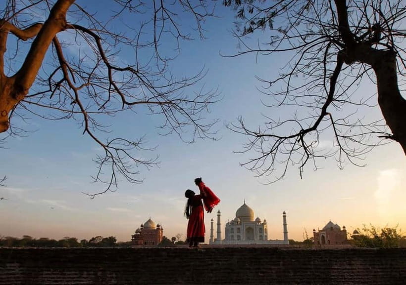 Delhi: Private 3-Day Golden Triangle Tour with Hotel - Day one: Delhi monuments, old streets, and the road to Agra