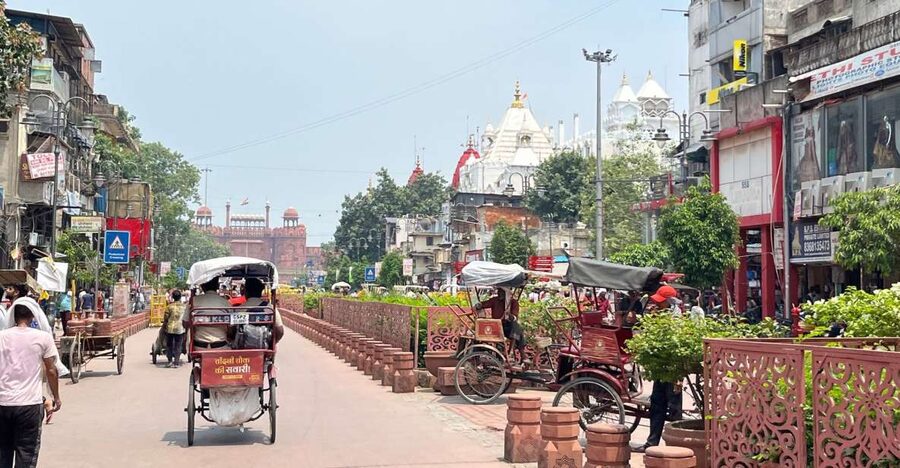 Delhi: Private Chandni Chowk, Food Tasting, & Tuk-Tuk Tour - Why Chandni Chowk works best with a guide