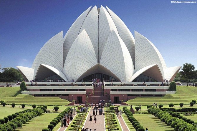 Delhi - Private Day Tour of New Delhi & Old Delhi - India Gate and the ceremonial heart of New Delhi