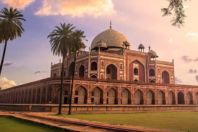 Delhi: Private Guided Full-Day Tour of New Delhi And Old Delhi - Khari Baoli brings out Delhi’s practical side