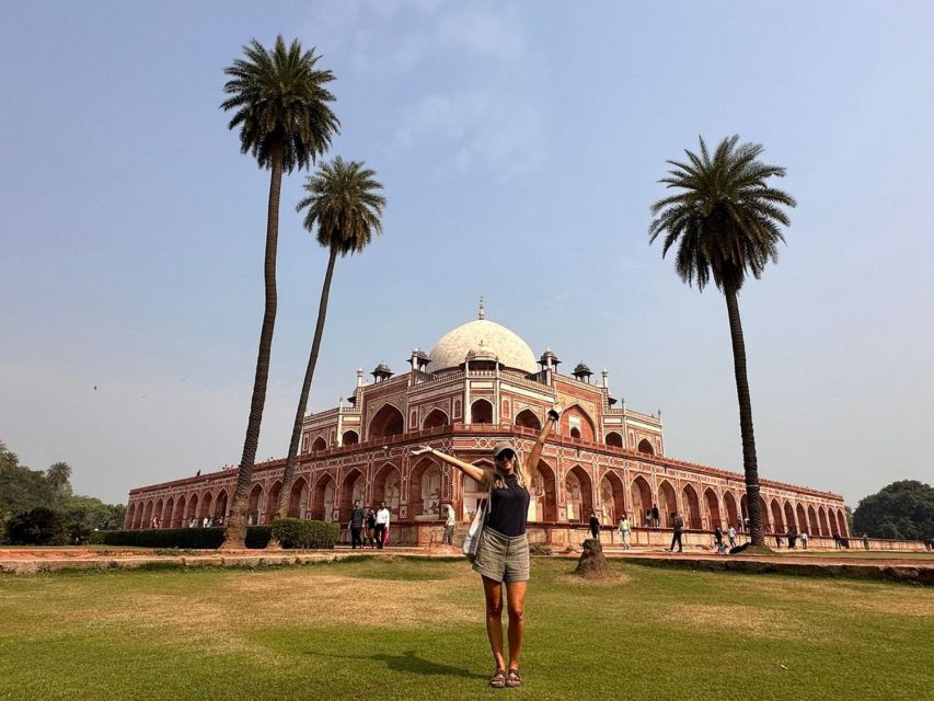 Delhi: Private Half Day City Sightseeing Tour - Rashtrapati Bhavan and Parliament from the road