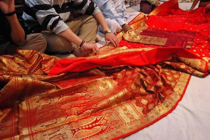 Delhi: Private Half-Day Guided Shopping Tour with Transfer - Key points at a glance