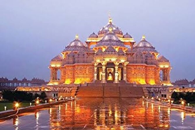 Delhi: Private Half-Day Tour of New Delhi & Old Delhi - Red Fort from the outside