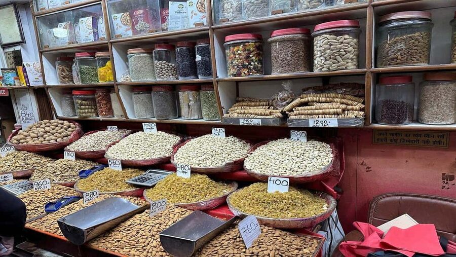 Delhi: Private Old and New Delhi Day Trip with Local Guide - What the $8 price really covers