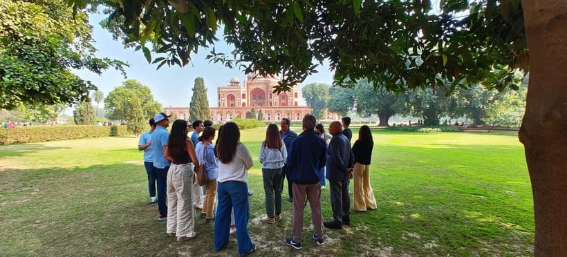 Delhi: Private Old & New Delhi Tour – Full or Half Day - Jama Masjid and a pause for lunch
