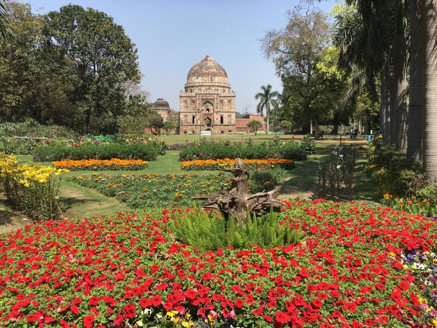 Delhi: Private Tour of Old & New Delhi with Optional Tickets - Red Fort, India Gate, and the grand government quarter