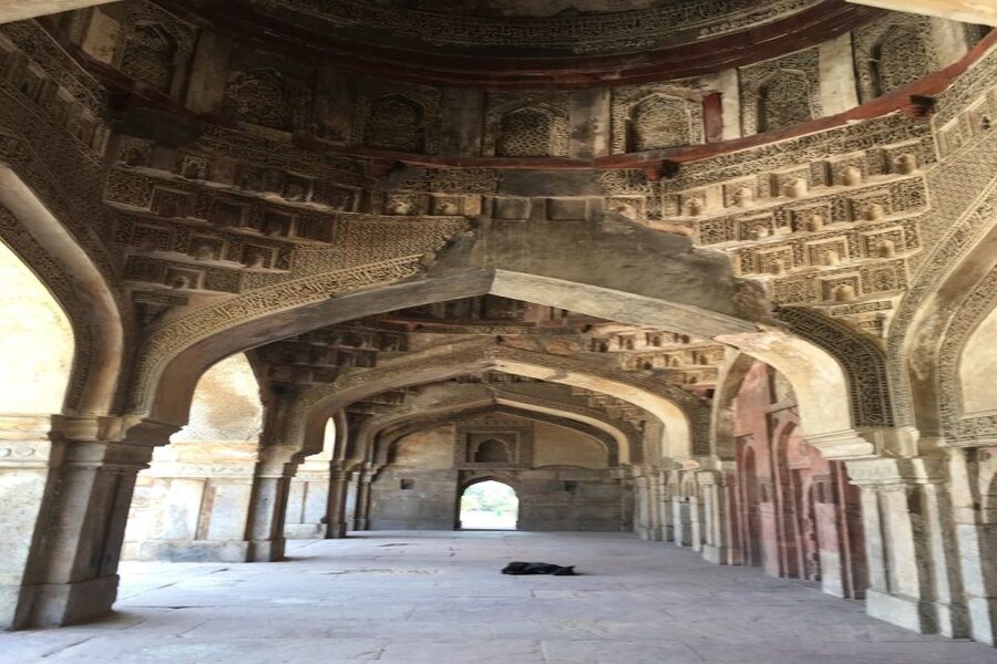 Delhi: Private Tour of Old & New Delhi with Optional Tickets - Qutb Minar and the final stretch