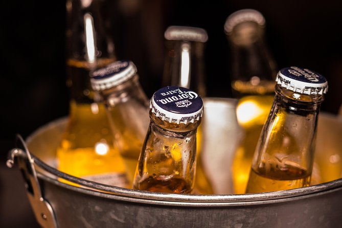 Delhi: Pub Crawl (3 Hours Guided Bar Hopping Tour) - Starting in Connaught Place after dark