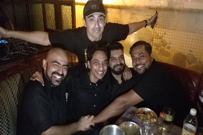 Delhi: Pub Crawl (3 Hours Guided Bar Hopping Tour) - Group size, timing, and comfort