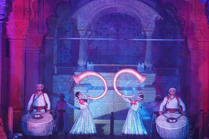 Delhi: Red Fort 2 Hour Light & Sound Show with Private Guide - Why the live guide matters
