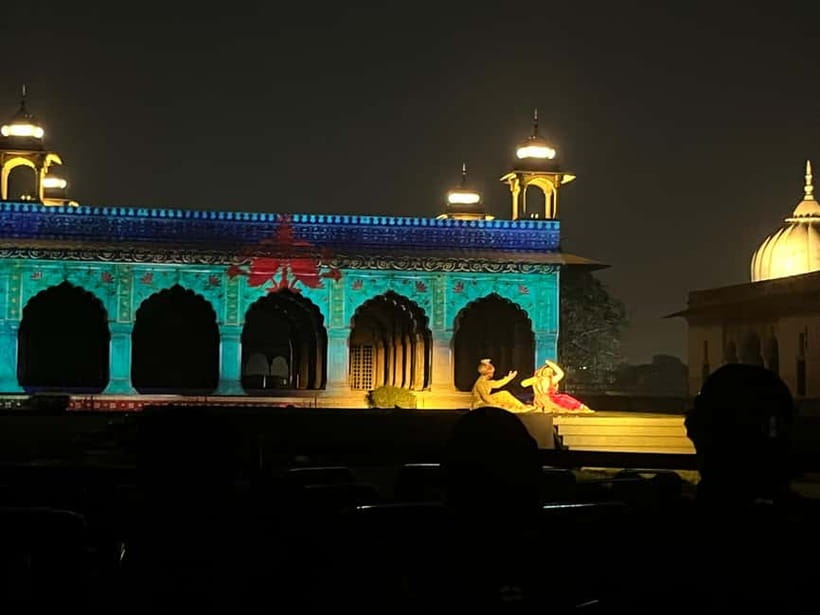 Delhi: Red Fort 2 Hour Light & Sound Show with Private Guide - What the $36 price includes