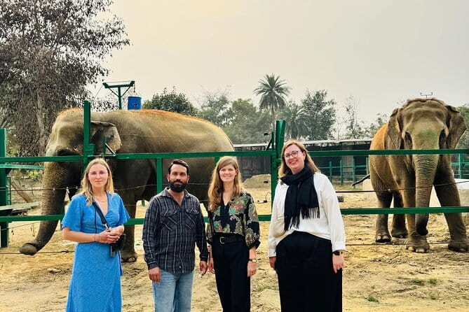 Delhi: Same Day Taj Mahal & Agra Fort Tour with Baby Taj & Lunch - What to pack and what to confirm