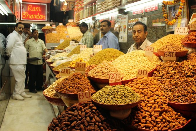Delhi Shopping Tour - Private & Custom - Bargaining, fixed prices, and buyer awareness