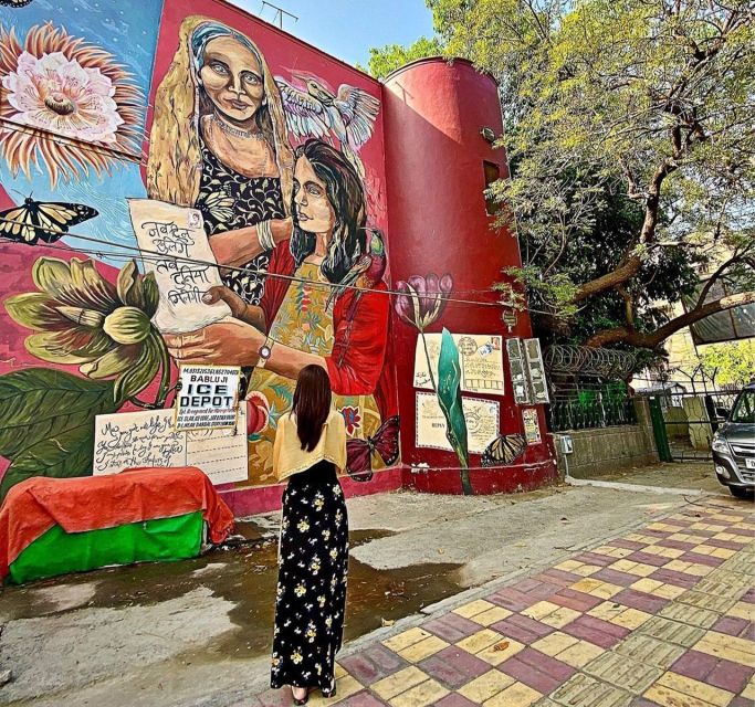 Delhi Street Art Tour: Explore the Murals & Visit a Stepwell - Finding an old water reservoir in the capital