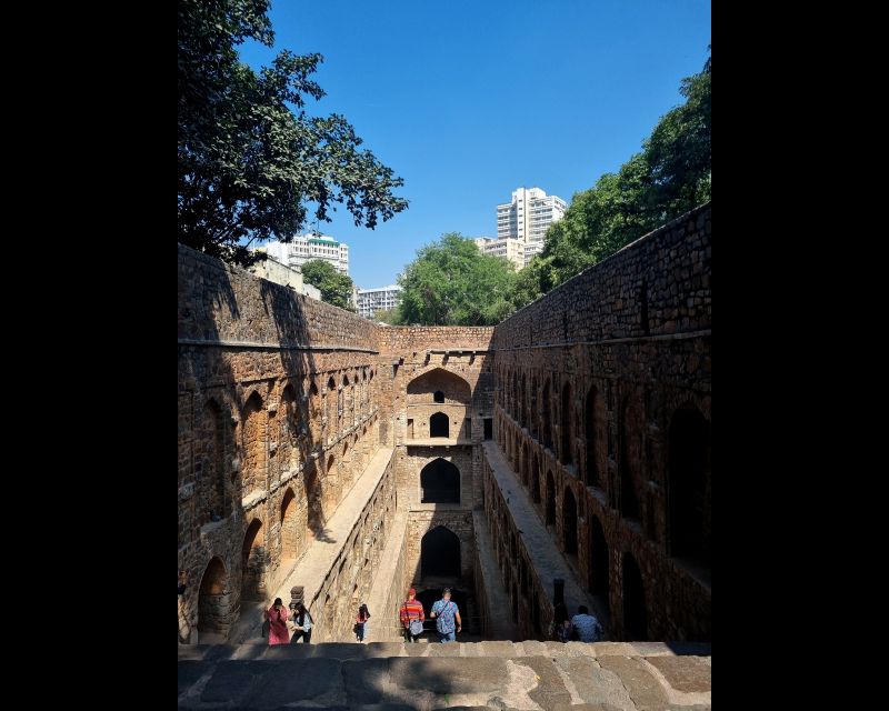 Delhi Street Art Tour: Explore the Murals & Visit a Stepwell - How Faizy shapes the experience