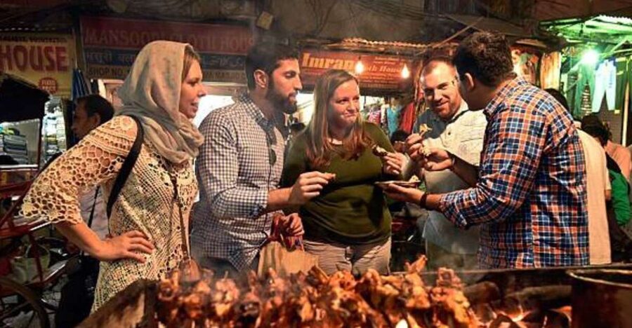 Delhi: Street Food Walking Tour of Old Delhi with Tastings - Paranthe Wali Gali and stuffed flatbreads