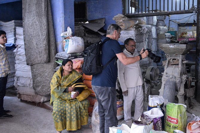 Delhi Street Photography Tour - Timing, meeting point, and comfort