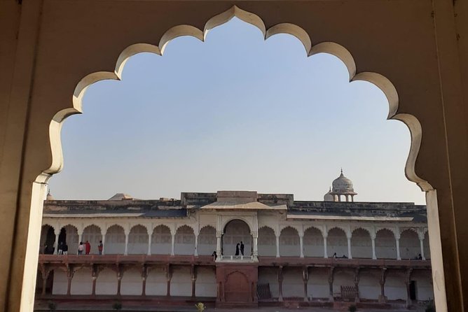 Delhi : Sunrise Taj Mahal & Elephant conservation - All Inclusive - Breakfast at the DoubleTree by Hilton Hotel Agra