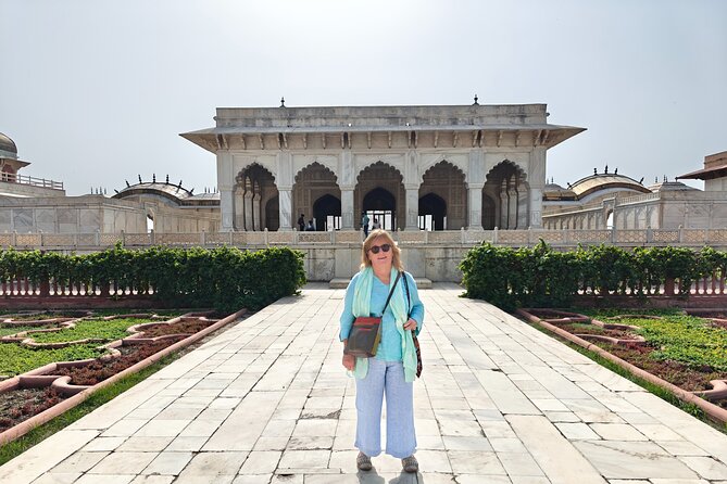 Delhi: Taj Mahal Agra Fort & Baby Taj Tour by Car with Fast Entry - What the $32.61 price really buys