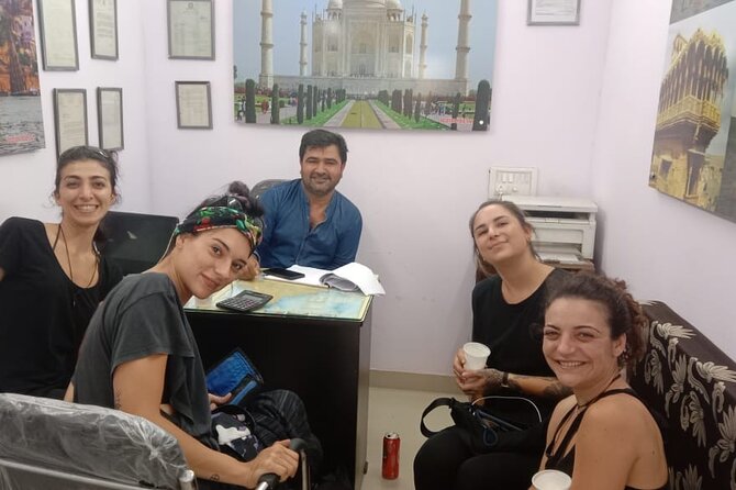 Delhi Taj Mahal Delhi Tour - Two hours at the Taj Mahal