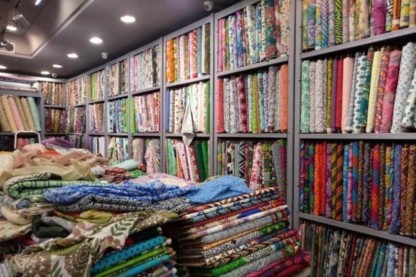 Delhi: Textile Trail Tour with Artisan Interaction - Dilli Haat: craft shopping in an easier setting