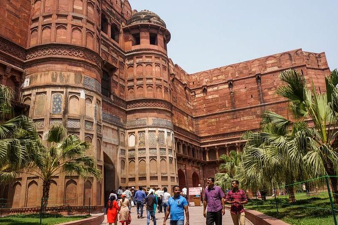 Delhi to Agra and Taj Mahal Day Trip by Express Train with Lunch - Why the express train makes sense