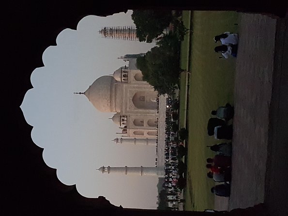 Delhi To Agra Overnight Trip by Car - Why an overnight Agra trip makes sense